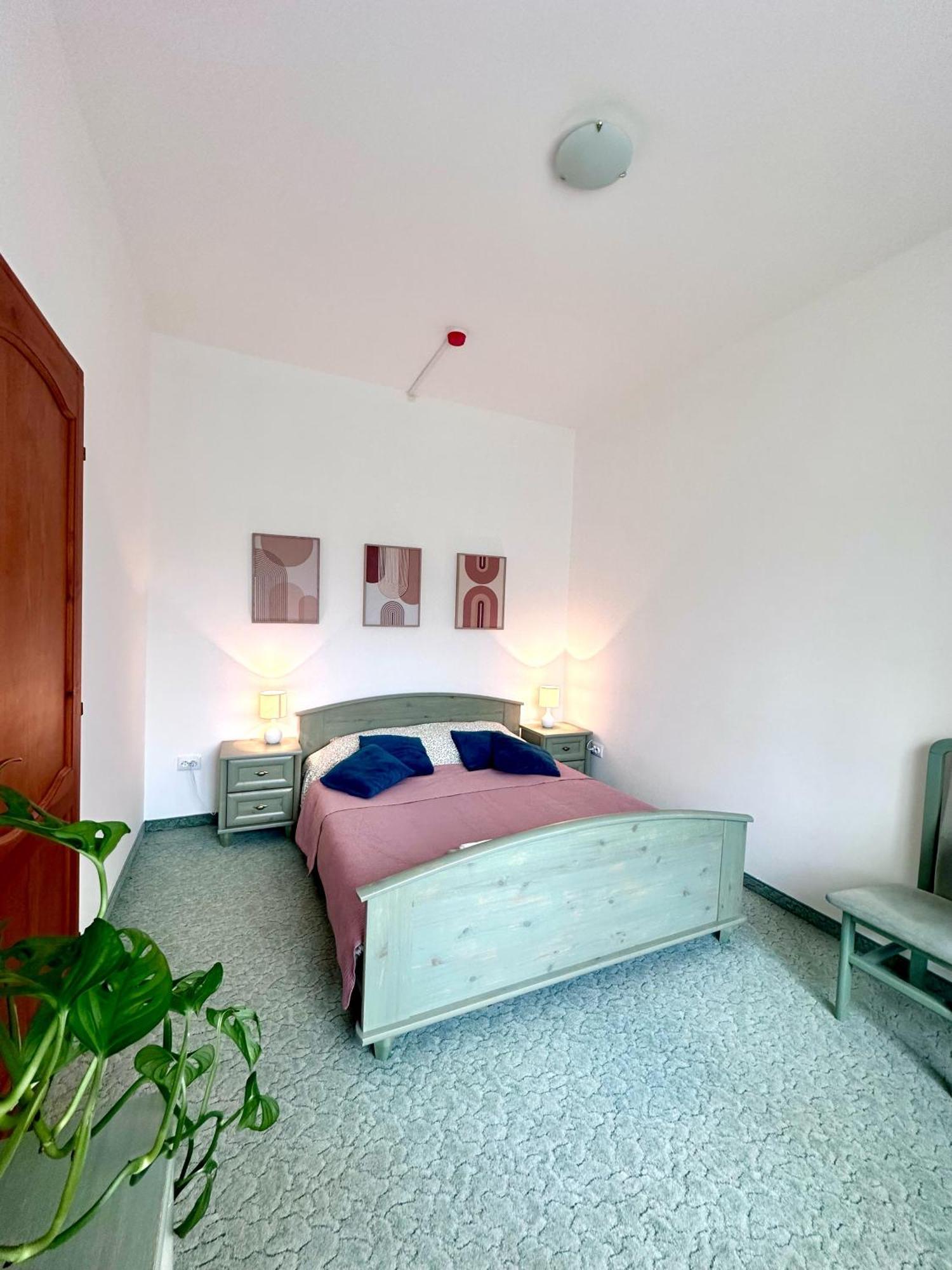 Eden Panzio Aparthotel Bük Buitenkant foto