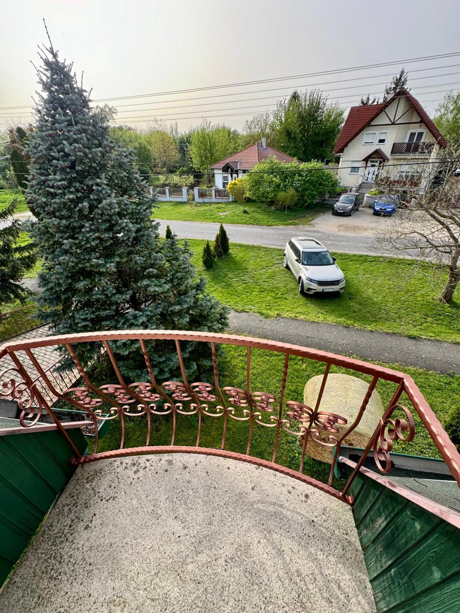 Eden Panzio Aparthotel Bük Buitenkant foto