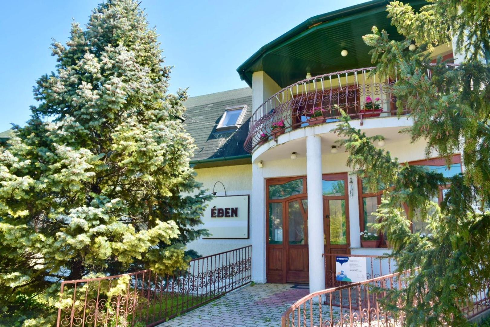 Eden Panzio Aparthotel Bük Buitenkant foto